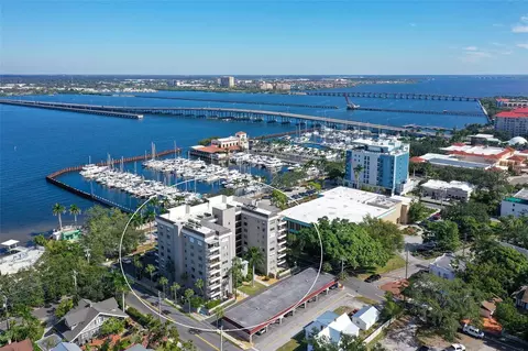 1400 1st Ave W #304, Bradenton, FL 34205