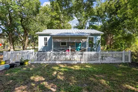 559 18th St E, Bradenton, FL 34208