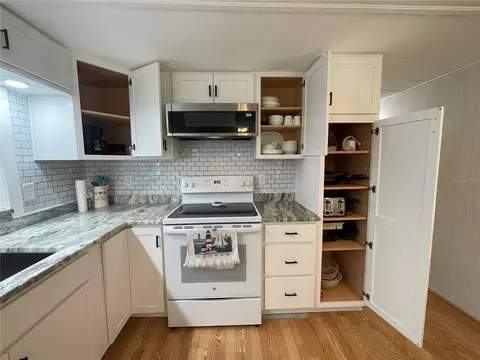 504 49th C Avenue Dr E, Bradenton, FL 34203 photo 6