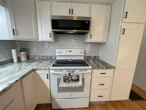 504 49th C Avenue Dr E, Bradenton, FL 34203 photo 5