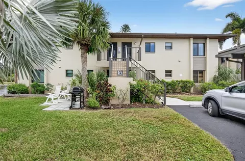4044 Oakview Dr #F1-2, Punta Gorda, FL 33980