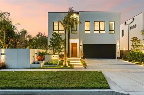 1683 Siesta Dr, Sarasota, FL 34239