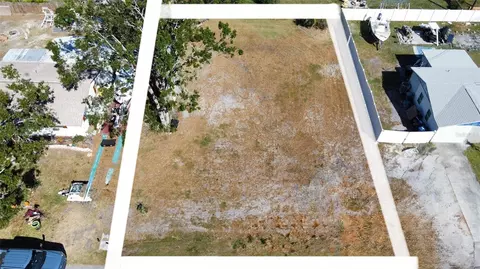 408 51st St W, Palmetto, FL 34221