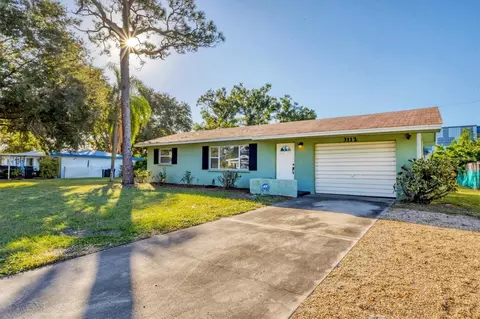 3112 52nd Avenue Dr W, Bradenton, FL 34207