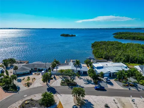 9923 Spoonbill Rd E, Bradenton, FL 34209