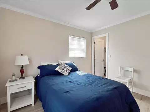 Bedroom - 9811 Hernando Ct, Bradenton, FL 34210 photo 6 of 8