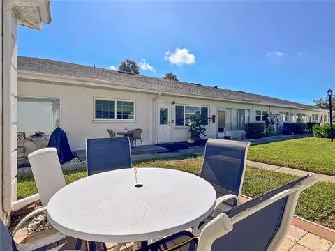Exterior - 9811 Hernando Ct, Bradenton, FL 34210 photo 4 of 15