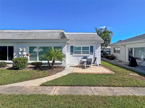Exterior - 9811 Hernando Ct, Bradenton, FL 34210 photo 5 of 15