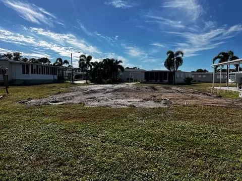 5515 Denmark Dr, Bradenton, FL 34207