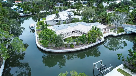 4839 Primrose Path, Sarasota, FL 34242