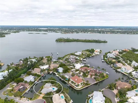 940 Siesta Key Pl, Sarasota, FL 34242