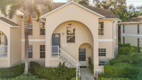 4240 Breezeway Blvd #325, Sarasota, FL 34238