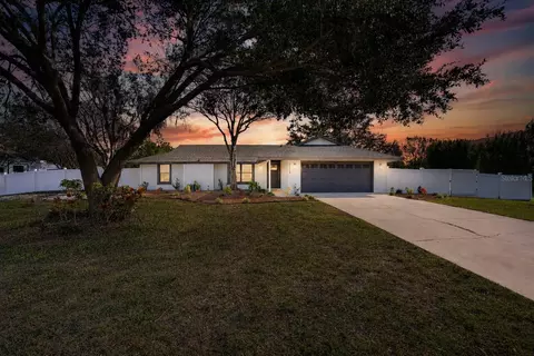 2054 Racimo Dr, Sarasota, FL 34240