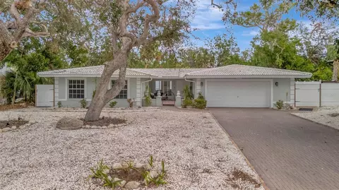 567 Venice Ln, Sarasota, FL 34242