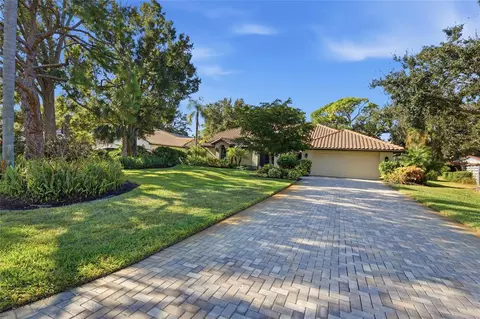 1690 Pine Harrier Cir, Sarasota, FL 34231