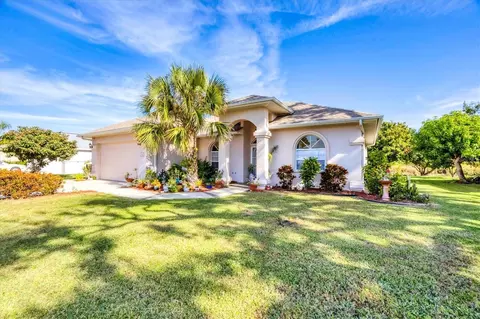 306 Bayside Pkwy, Nokomis, FL 34275