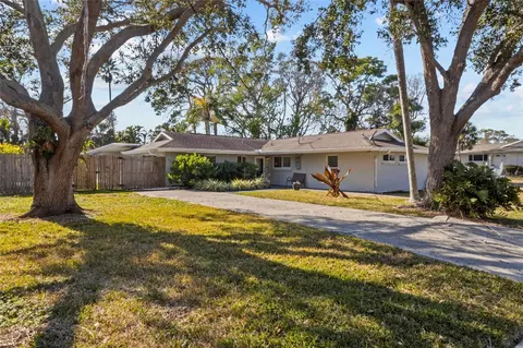 7230 Shepherd St, Sarasota, FL 34243