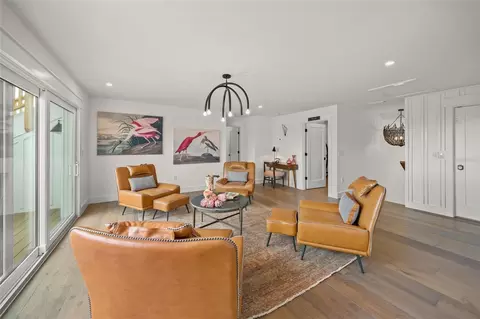 Living - 525 68th St, Holmes Beach, FL 34217 photo 5 of 7