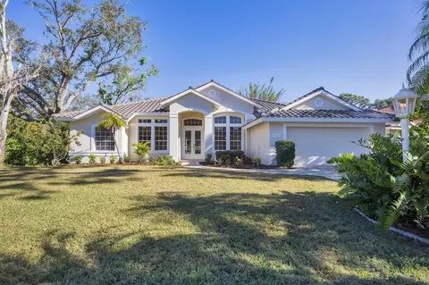 6615 Hunter Combe Xing, University Park, FL 34201