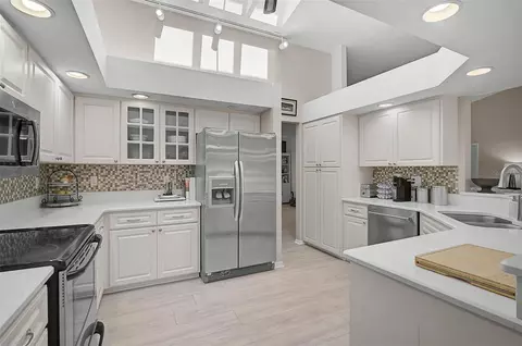 Kitchen - 4312 Pro Am Ave E, Bradenton, FL 34203 photo 1 of 4