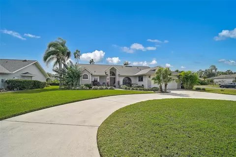 Exterior - 4312 Pro Am Ave E, Bradenton, FL 34203 photo 2 of 8
