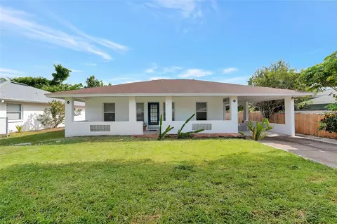 4081 Rockefeller Ave, Sarasota, FL 34231