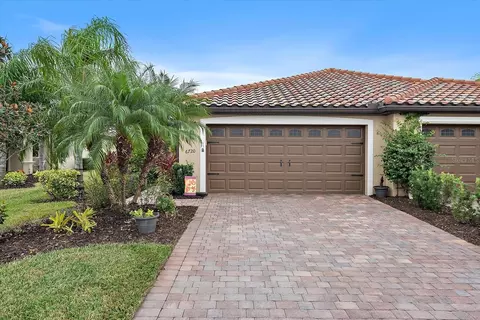 6720 Willowshire Way, Bradenton, FL 34212