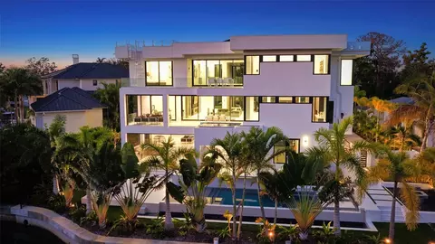 1610 N Lodge Dr, Sarasota, FL 34239