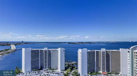 555 Quay Cmns #1605, Sarasota, FL 34236