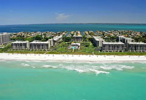 1115 Gulf Of Mexico Dr #401, Longboat Key, FL 34228