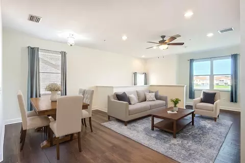 3668 Parkridge Cir #28-201, Sarasota, FL 34243