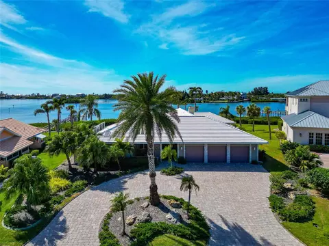 431 Yacht Harbor Dr, Osprey, FL 34229