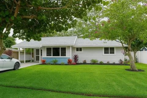 2722 Nancy St, Sarasota, FL 34237