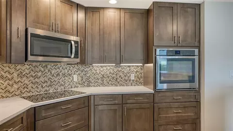 Kitchen - 401 N Point Rd #603, Osprey, FL 34229 photo 2 of 5