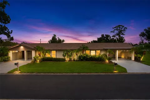 3721 Collins St #812, Sarasota, FL 34232