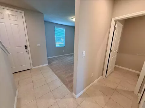 Entry Way - 10062 Daybreak Gln, Parrish, FL 34219 photo 2 of 5