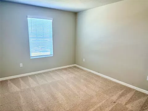 Bedroom - 10062 Daybreak Gln, Parrish, FL 34219 photo 5 of 6