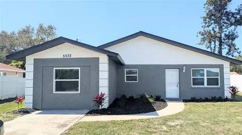 5532 42nd St E, Bradenton, FL 34203