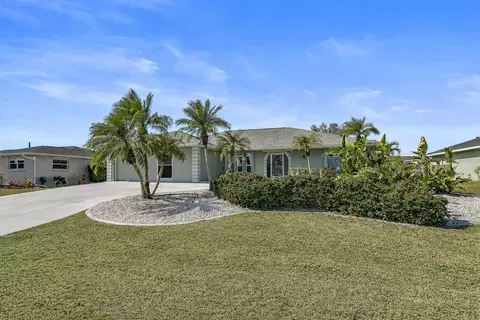 19010 Mcgrath Cir, Port Charlotte, FL 33948