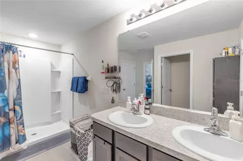 Bath - 5330 San Palermo Dr, Bradenton, FL 34208 photo 3 of 3