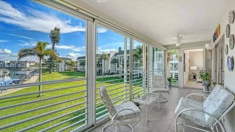 Exterior - 4350 Chatham Dr UNIT E-208, Longboat Key, FL 34228 photo 6 of 24