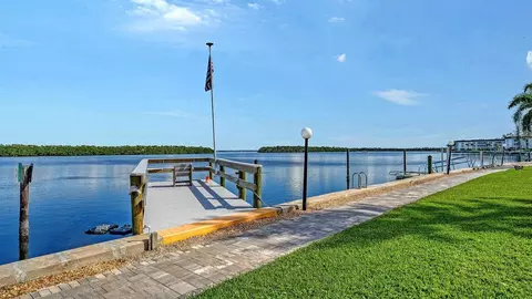 View/Area - 4350 Chatham Dr UNIT E-208, Longboat Key, FL 34228 photo 18 of 18