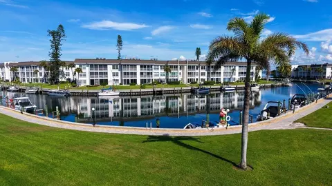View/Area - 4350 Chatham Dr UNIT E-208, Longboat Key, FL 34228 photo 6 of 18