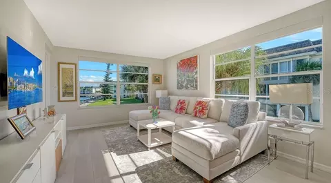 Living - 4350 Chatham Dr UNIT E-208, Longboat Key, FL 34228 photo 4 of 5