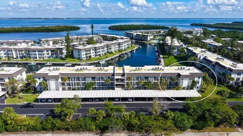 4350 Chatham Dr UNIT E-208, Longboat Key, FL 34228