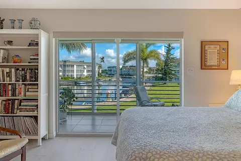 Bedroom - 4350 Chatham Dr UNIT E-208, Longboat Key, FL 34228 photo 2 of 3