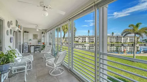 Exterior - 4350 Chatham Dr UNIT E-208, Longboat Key, FL 34228 photo 5 of 24