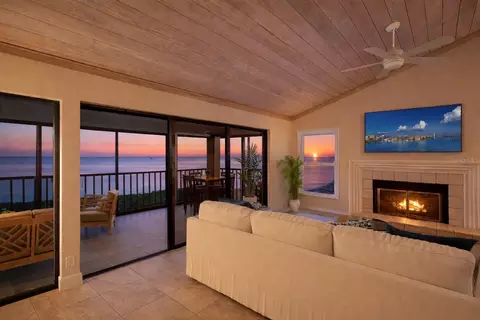 4535 Bay Club Dr, Bradenton, FL 34210