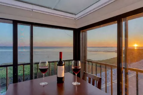 4535 Bay Club Dr, Bradenton, FL 34210