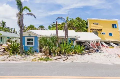 103 12th St S, Bradenton Beach, FL 34217
